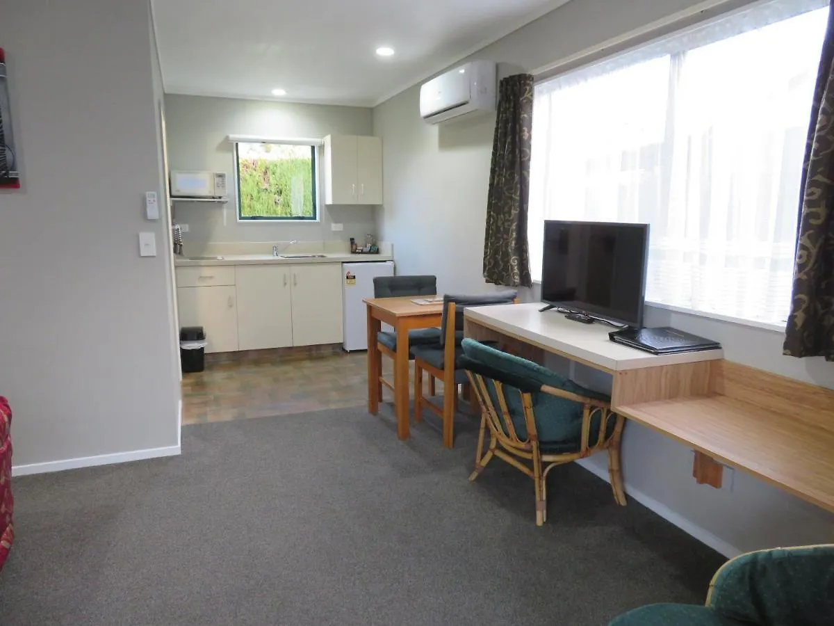 ****  Commodore Court Motel Blenheim New Zealand