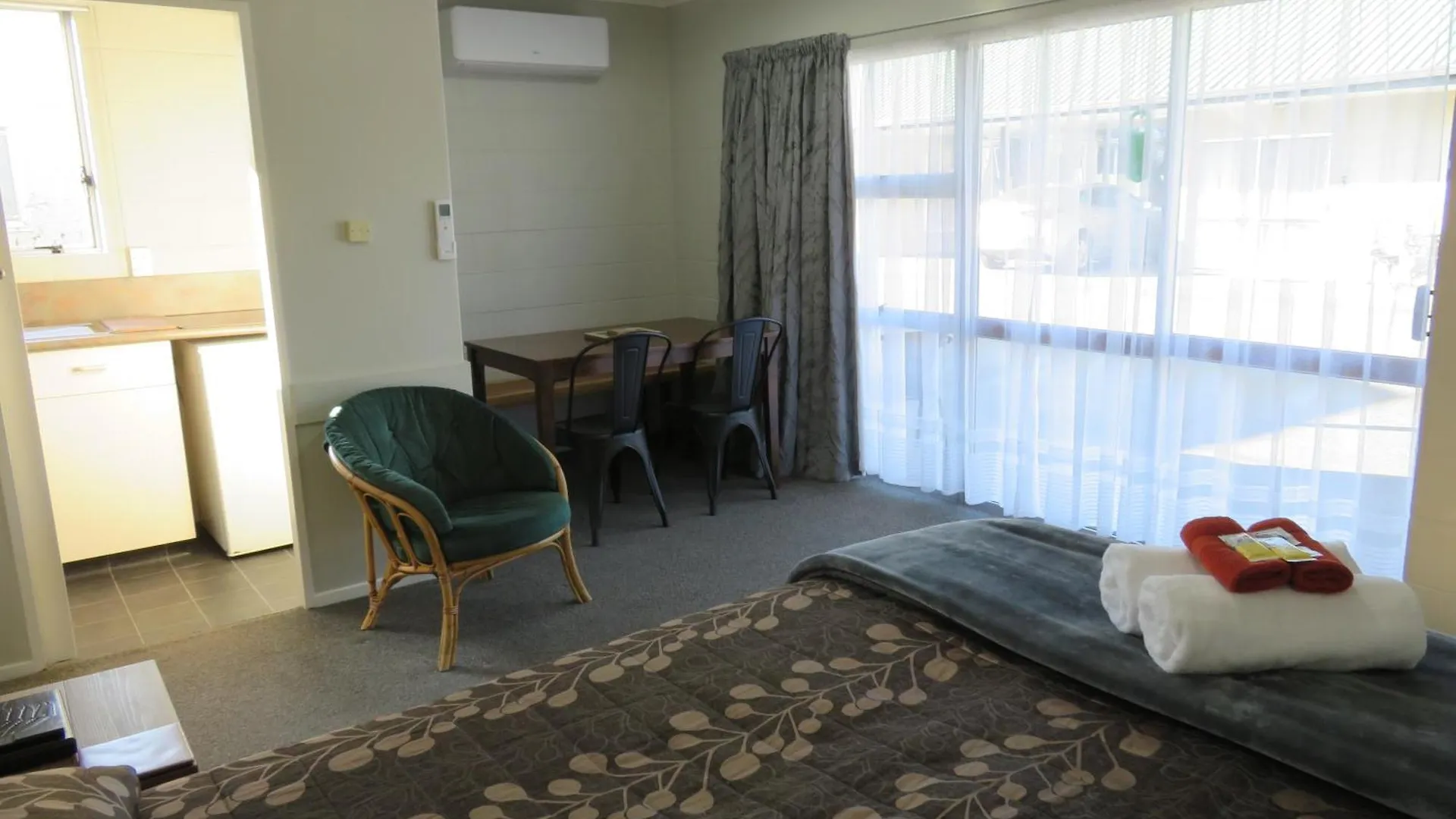 ****  Commodore Court Motel Blenheim New Zealand