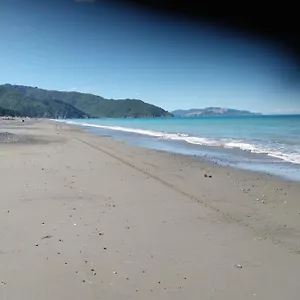 Bed & Breakfast Rarangi Seaview On The Beach